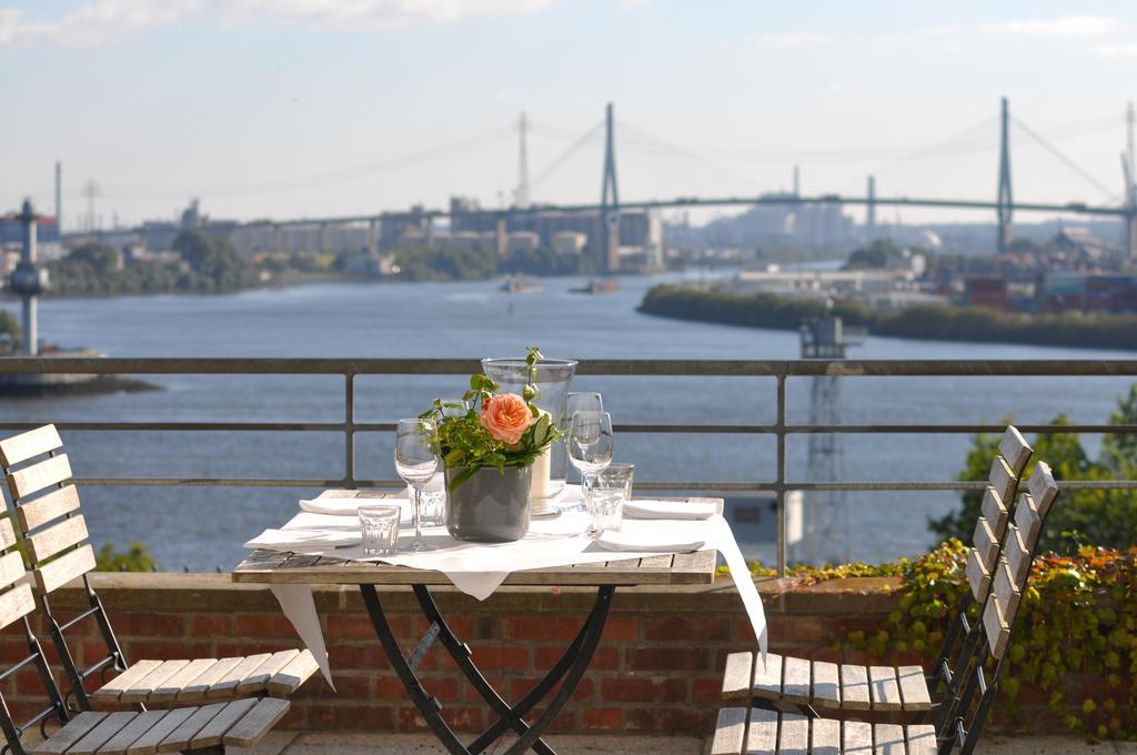 Rainvilles Elbterrassen Hamburk Pokoj fotografie